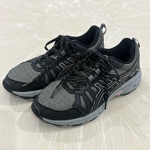 ASICS - Black & Olive Green Size 7.5